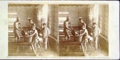 Interior of a Sugar House. Negros making sugar - an interesting operation. Interior de una de calderas. Negros haciendo aucar.