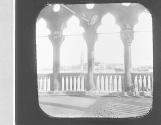 Colonnade du Palais Ducal. Venise.