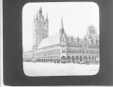 Ypres. Les halles.