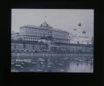 Moskau, Kreml, Gr. Palais (1849 v. Thon) u. Blagowjeschtschensky- Kathedrale.