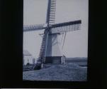 Windmuhle (watermolen) am Noord=Willems=Kanaal bei Groningen.