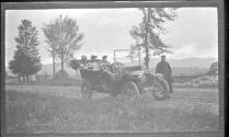 Guests in automobile, Oak Lodge Trip
