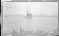 [Passenger ship & tug docking]