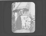 Ellen Dryden with her children in Eastman's garden