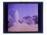 [Frozen fountain]