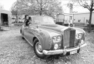 [Clown in Rolls Royce-Circus Knie]