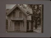 Cottage Facade