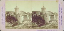 Eisenbahnbrücke in Mainz. (Seiten-Ansicht)