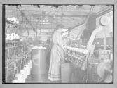Cotton Mill-Spooling-South 1910