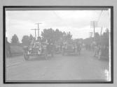 [auto tour parade]