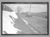 [auto tour driving on country road "Premier"]