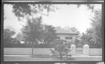 [View of house & yard]