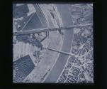 Fluss und Brucken