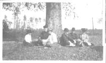 George Eastman picnicing with Mulligans and Hubbells, Oak Lodge Trip