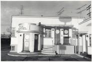 [B & W Motel]