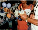 [Souvenir shopping]
