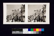 Adolf Hitler und der Organisator des Reichsarbeitsdienstes Hierl nehmen den Appell des Reichsarbeitsdienstes ab