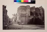 The Muro Storto, with the barracks of the Pretorian Guard.