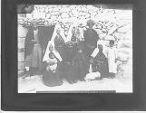 (illeg.) of Bethlehem. Bethlehemiter Famille. Une Famille de Bethlehem.