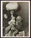 [Slovak mother & child, Ellis Island]