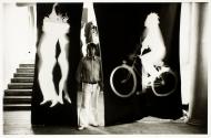 [Floris M. Neusüss mit Figurenfotogrammen 'Hommage à Daguerre und Hommage à Niepce']