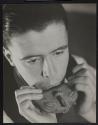 Portrait, H. L. mit Tan flute