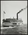 Excursion boat leaving Battery