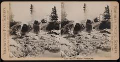 Grotto Geyser Formation