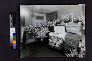 [James Edward Hatfield in his coffin]