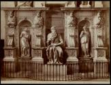 Roma – Chiesa di S. Pietro in Vincoli. Monumento del Papa Giulio II, la parte inferiore