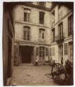 Hotel du 18e siecle. - 22 rue St. Sauveur (2e arr)