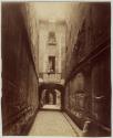 Cour 56 Rue de la Verrerie (4e)