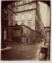 Hotel 12 Rue St. Sauveur passe dans le quartier pour un Hotel du Barry (2e)