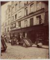 3 rue de la Ferronnerie devant cette maison fut assassine Henri 4 14 Mai 1610 (1e arr)