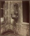 Ancien fountain du passage 6 rue des Guillemites (8 arr)