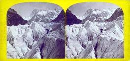 Grandes Pyrmides Sur La Mer De Glace, Chamounix. Savoie