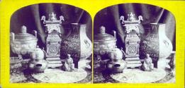 Pagode Chinois Et Objets De Curiosités En Émail.