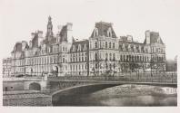 Hotel de Ville, vue d'ensemble prise du quai