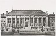 Palais de Justice, Façade sur la place Dauphine