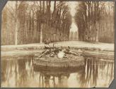 [Fountain in Versailles]