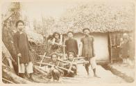 Malfaiteurs avec la cangue