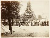 La troupe aux Tuileries
