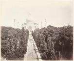 Agra, Taj and Garden from the entrance gate