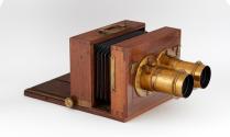 Wet plate stereo camera