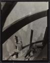 [Man on girders, mooring mast, Empire State Building]