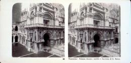 Venezia: Palazzo ducale: cortile e facciate di S. Marco