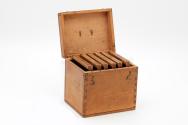 Plate box for quarter plate daguerreotype with 6 holders