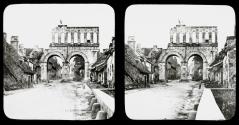 Porte d'Arroux à Autun
