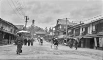 City street-anglo man riding rickshaw, Japan Trip