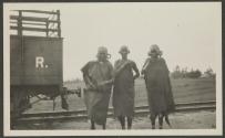 Native belles en route, African Safari